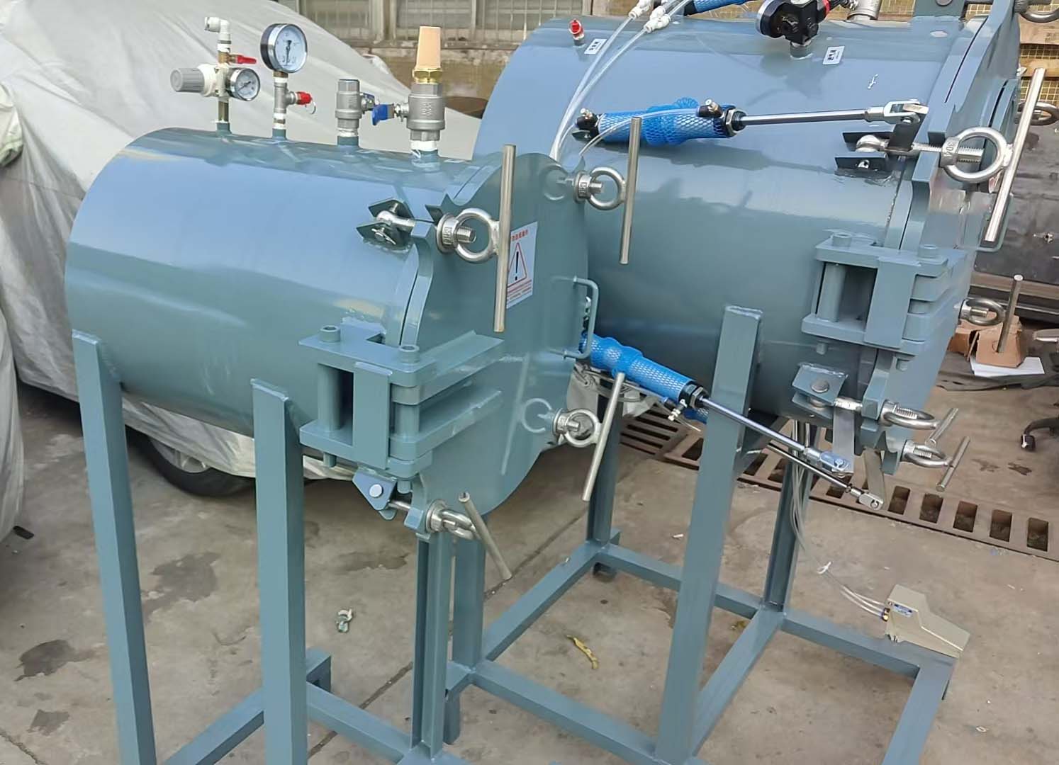 气动旋摆式开盖碳钢压力缸