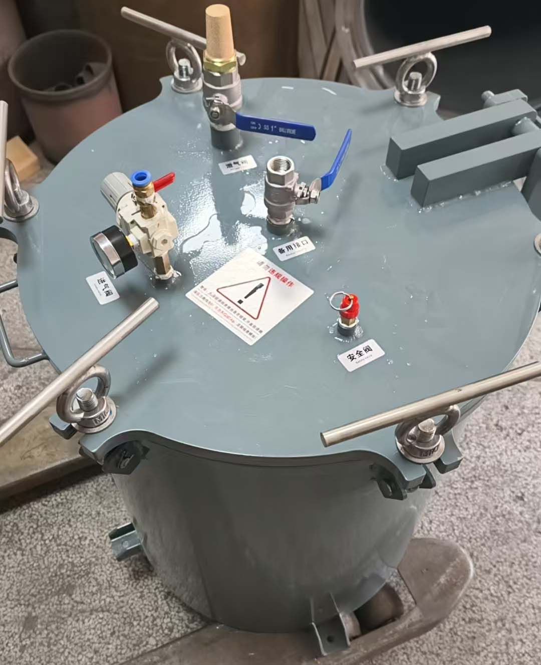 气动快开碳钢加压桶